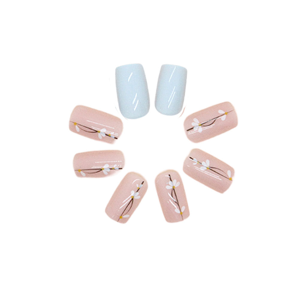 nails